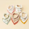 Baby Bibs Pure Cotton Gaze Burps dukar Nyfödd triangel saliv handduk 4 lager tryckt pinafore bandana spädbarn bavoar halsduk slabbetjes barn tecknad turban