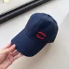 Groothandel Eenvoudige Stijlen Designer Ball Caps Mannen Vrouwen Vier Seizoenen All-match Snapbacks Merk Dubbele Letter Sport Hoeden Splice Effen Kleur Baseball Cap Verjaardag Geschenken