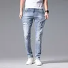 Herenjeans Designer designer 2023 Nieuwe jeans in Europese stijl voor heren Slim-fit Slim-fit broek Geperforeerd borduurwerk Reliëfmode Dunne zomer BYLS QMFQ