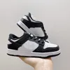 Buty dla dzieci Niski projektant Panda Toddler Sneakers grube białe czarne dzieci Młodzież potrójne różowe trenerzy unc chłopcy dzieci dzieci Chicago Argon University Red Milk Grey