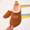 Sneakers Winter Kids Slippers Teddy Plush Warm Floor Sock Shoes Baby Boys Soft Sole Non-slip Cotton Slippers Girls Indoor Home Shoes 2021HKD230701