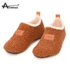 Sneakers Winter Kids Slippers Teddy Plush Warm Floor Sock Shoes Baby Boys Soft Sole Non-slip Cotton Slippers Girls Indoor Home Shoes 2021HKD230701