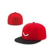 Sprzedaż dopasowanych czapek Snapbacks Regulowane czapki piłkarskie wszystkie drużynę Kid Outdoor Sport Hafdery Bawełna Zamknięte rybak haftowe czapki Flex Designer Cap