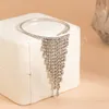 Luxuriöses Iced Out Strass-Armband mit offenem Oberarm für Damen, Schmuck, Quasten-Manschettenarmreif, Party-Geschenke, Ladis-Statement