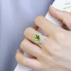 Cluster Ringe Silber Farbe Liebe Herz mit Simulation Olivin Glänzende Luxus Hochzeit Schmuck Ring Engagement Für Frauen Feine Geschenke