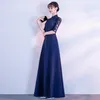 Roupas étnicas Azul Marinho Apliques Feminino Cheongsam Saia Longa Cetim Meia Manga Banquete Vestidos Chinês Fit E Vestido Flare Vestid192N