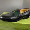 Designer-Herren-Leder-Loafer mit grünen und roten Web-Schuhen, Ledersohle, Business-Mode-Klassiker-Schuhe 01
