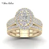 Med sidogonter 2st diamantparringar Set Woman Wedding Engagement Sterling Silver Ring Shining Luxury 5a Zircon 14K Gold Classic SMEEXKE 230701