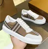 Luxuriöse Herren-Sneakers, Designer-Schuhe, Damen-Sneakers, schwarz-weiße Denim-Karo-Gummi-Sneakers, Retro-gestreifte Sneakers, Stoff-Baumwoll-Canvas-Schuhe.