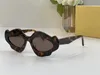 Lunettes de soleil de la mode Loewe NOUVEAUXE FLAME 40109U Cadre de flamme d'avant-garde Loewee et de style tendance