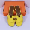 Slippers Slippers Slippers Slippers Slides Female Summer Fashion خارج ارتداء نمط جديد شباك شاطئ شاطئ مسطح ريد