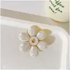 Ins Korea Cute 3D Flower Griptok For iPhone 14 Samsung Lovely Grip Tok Universal Phone Holder Finger Stand Cell Phone Accessorie L230619