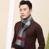 Bufandas de invierno de moda al por menor a la venta 2023 Nueva bufanda cepillada de doble cara para hombres Estilo inglés Cálido Todo algodón