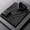 Tute da uomo Camicia a maniche lunghe di lusso in fibra di bambù Slim Fit Elastico Antirughe Non stirabile Abbigliamento da lavoro in tinta unita 230703