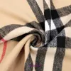 Designer Luxury Bur Home halsdukar till salu Rutig halsduk Dam Vinter Värme Förtjockning Klassisk brittisk ull kashmir höst och herr