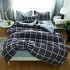 Set di biancheria da letto 59 Set 5 Dimensioni Stripe Heart Black Biancheria da letto 4 pezzi / set Copripiumino Lenzuolo pastorale AB Side 2023