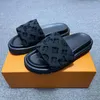 Роскошные дизайнерские летние сандалии Slipers Slider Острые кожаные пары Slippers Mens Shouse Жена