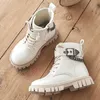 Sneakers Nuove scarpe per bambini Suola morbida Stivaletti casual Scarpe in cotone per ragazze Cerniera Stivali in pelle antiscivolo Scarpe per studenti per ragazzi Scarpe per bambiniHKD230701