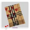 Top Original Bur Home Boutique en ligne de foulards d'hiver Nouvelle écharpe en cachemire imitation grand châle à carreaux pour femme Étudiant chaud et épais Tendance du cou d'amour