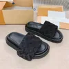 Pantofole da uomo delle migliori marche Piscina Cuscino Piatto Comfort Mulo Pantofole firmate da donna Moda Slide Taglia 35-45 Pantofole firmate Scivolo Bianco Nero Rosso Blu