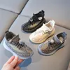 Scarpe sportive per bambini primavera e autunno nuove scarpe da cocco per ragazzi piccole scarpe in rete traspirante intrecciata Kimmy scarpe casual con suola morbida