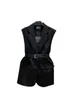 Designer de gilets pour femmes tempérament élégant faisant la navette à la mode en trois dimensions coupe mince beau gilet de costume de ceinture triangle inversé élégant et stylé