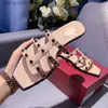 Flat Slippers Beac Fashion Сделайте снимок для путешествий.