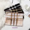 Bufanda Bur Home de invierno y otoño de alta calidad para mujeres, hombres, nueva versión coreana, imitación de cachemira a cuadros, cálido, versátil, casual, borla, chal largo ZW401