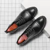 Gentleman Business Formelle Lederschuhe Herren Derby Schnürschuhe mit runder Zehenpartie Klassische Büro-Hochzeitsschuhe