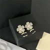 Klasyka kolczyki w stylu Retro projektant Stud C kolczyk luksusowy urok kobiety diamentowa biżuteria Womam Pearl Ccity 7568
