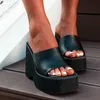 Plus size zomer zwart en wit dikke hakken open tenen hoge hakken pantoffels casual mode platform sleehak sandalen damesschoenen 2023