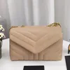 3A Bolso de diseñador gris Cadena Crossbody Sobre Mujeres Bolsos Bolso de hombro Monedero Flip Wallet Carta de moda Cuero genuino Paquete acolchado Bolsas