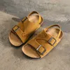 Сандалии 2020 Fashion New Leather Princess Student Sandals Childrens Girls Boys Slides Kids Flats Cork Bottom Shoes 2 3 4 5 6 лет J230703