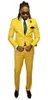 New Yellow Mens Smoking da sposa Popolare Groom Groomsmen Smoking Uomo Blazer Giacca Eccellente 2 pezzi Abiti Giacca Pantaloni Cravatta