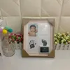 Lembranças nascidas Enfeites com impressão de mãos e pés 12 meses P o Frame com Almofada de tinta para artesanato Decoração para casa Bebê Crianças Presente de aniversário 230703