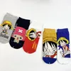 Femmes chaussettes Luffy femme chaussette courte mince pour une pièce Anime blanc coton Sox coréen Kawaii printemps été décontracté dames bas