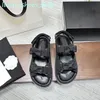 Designerska but sandałów platforma tatoi sandałowe buty sandałowe skórzane cielęcone slajdy slajdy letnie dziadki luksusowe piaski dla kobiet sandalias na plażę 35-42