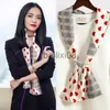 Sciarpe Luxury Long Silk Skinny Scarf Women New Print Fasce per capelli Wrap Girl Ribbon Scrunchies Brand Neck Tie Head Sciarpe cessories J230703