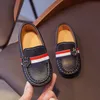 Sneakers storlek 21-30 Pojkeskor för småbarn Vår Höst Barn Slip-on Sneakers Pojkar Loafers Mjukt PU-läder Fritidsskor 230703