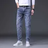 Designer de jeans pour hommes bleu pour hommes 2023 printemps / été New Light Luxury Pants European Goods Show High Appearance Thin Casual Slim Fit Style R8E8