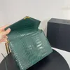 Italienische Mikrofaser -Alligator -Nagel -Doppel -Abstand -Tassel -Kettenpackung Metall -Hardware Schwenkschnalle Leichtes und vielseitiges Merkmal