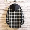 Chemises décontractées pour hommes Plaid hommes chemise à manches longues lâche japonais Streetwear mode 2023 avec capuche Plus taille asiatique M-5XL