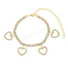 Pulseira de luxo com strass e coração vazado Tornozeleira banhada a ouro Corrente de tênis Tornozeleira feminina Jóias para pés de verão Presentes de praia