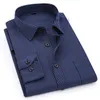 Chemises décontractées pour hommes, plus grande taille 8XL 7XL 6XL 5XL 4XL Chemise à manches longues décontractée pour hommes Chemise à manches longues à rayures classiques Chemises habillées pour hommes Violet Bleu 230706