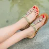 Slippare Summer Women Flat Sandals Fashion Böhmen Diamond Shoes Lady T-Strap Thong Flip Flops Beach Shining Tisters Plus Size 230703