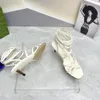 Sandálias de combinação de banda fina Sapatos de grife feminino 4,5 cm salto gatinho dedo aberto vestido de festa sapatos moda de alta qualidade couro genuíno nó decoração