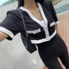 Damesjassen Zuid-Korea Chique Zomer Vintage Kort Klein Shirt Bijpassende Kleur V-hals Korte mouwen Colbert Vrouwelijke Blouse