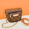 Femmes M82335 M82208 Sacs à main Mini Bumbag Pochette Fanny Pack Luxurys Sac à main Voyage Cross Body Deux bretelles Designer Hommes Cuir Vintage Sacs de poitrine de chaîne