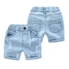 Jeans Sommar Bebis Pojkar Jeansshorts Mode Hål Barn Sydkorea Stil Pojke Casual Cowboy Barn Småbarn Strandbyxor 230704