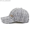 قبعات الكرة topi bisbol modis untuk wanita musim dingin trucker dapat disesuaikan motif kotakkotak desain merek merek luar Z230705